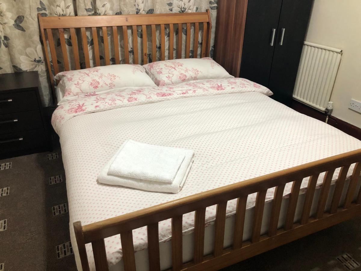 The Guest House Лутон Экстерьер фото